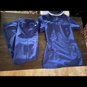 Cherokee Infinity XS scrub set